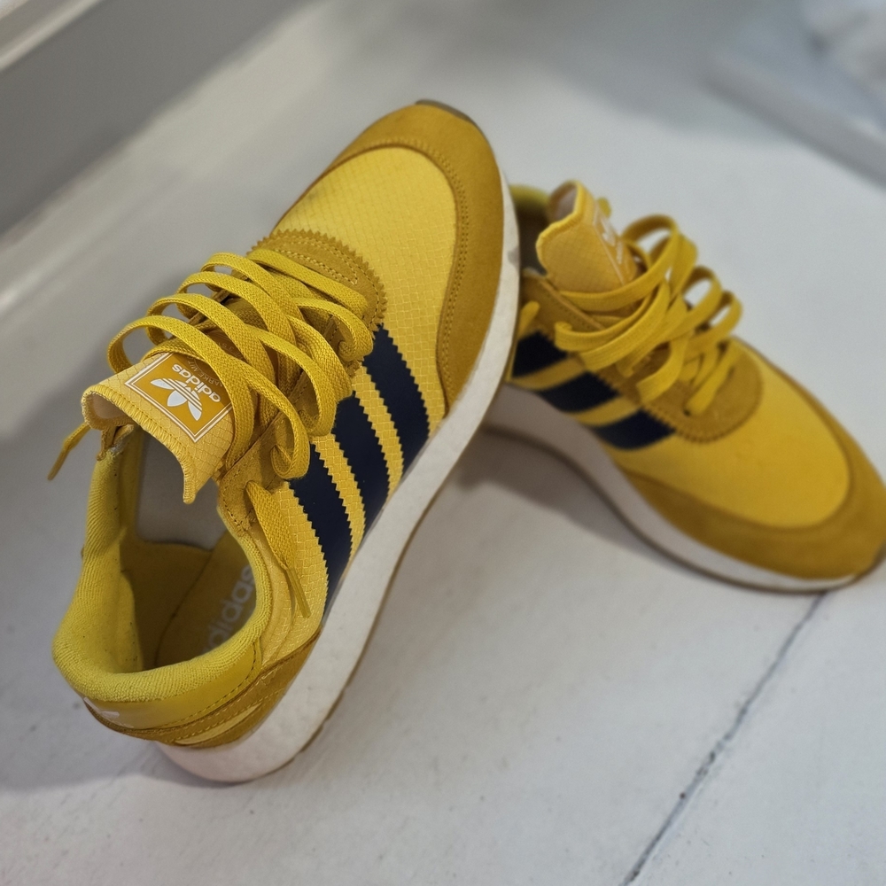 Adidas Yellow Navy Retro Runner Sneakers